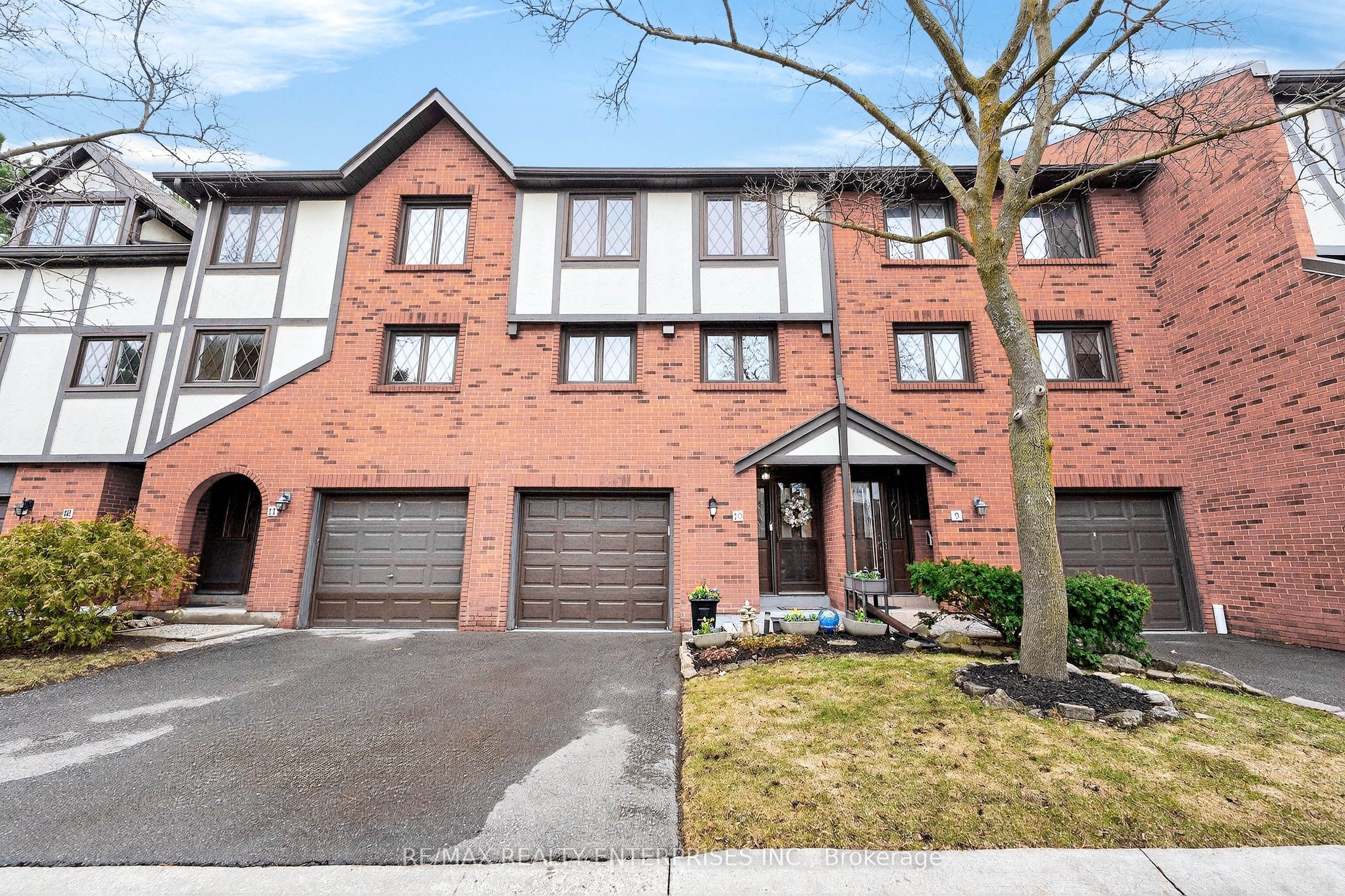 10-3360 Council Ring Road, Mississauga, ON, L5L 2E4