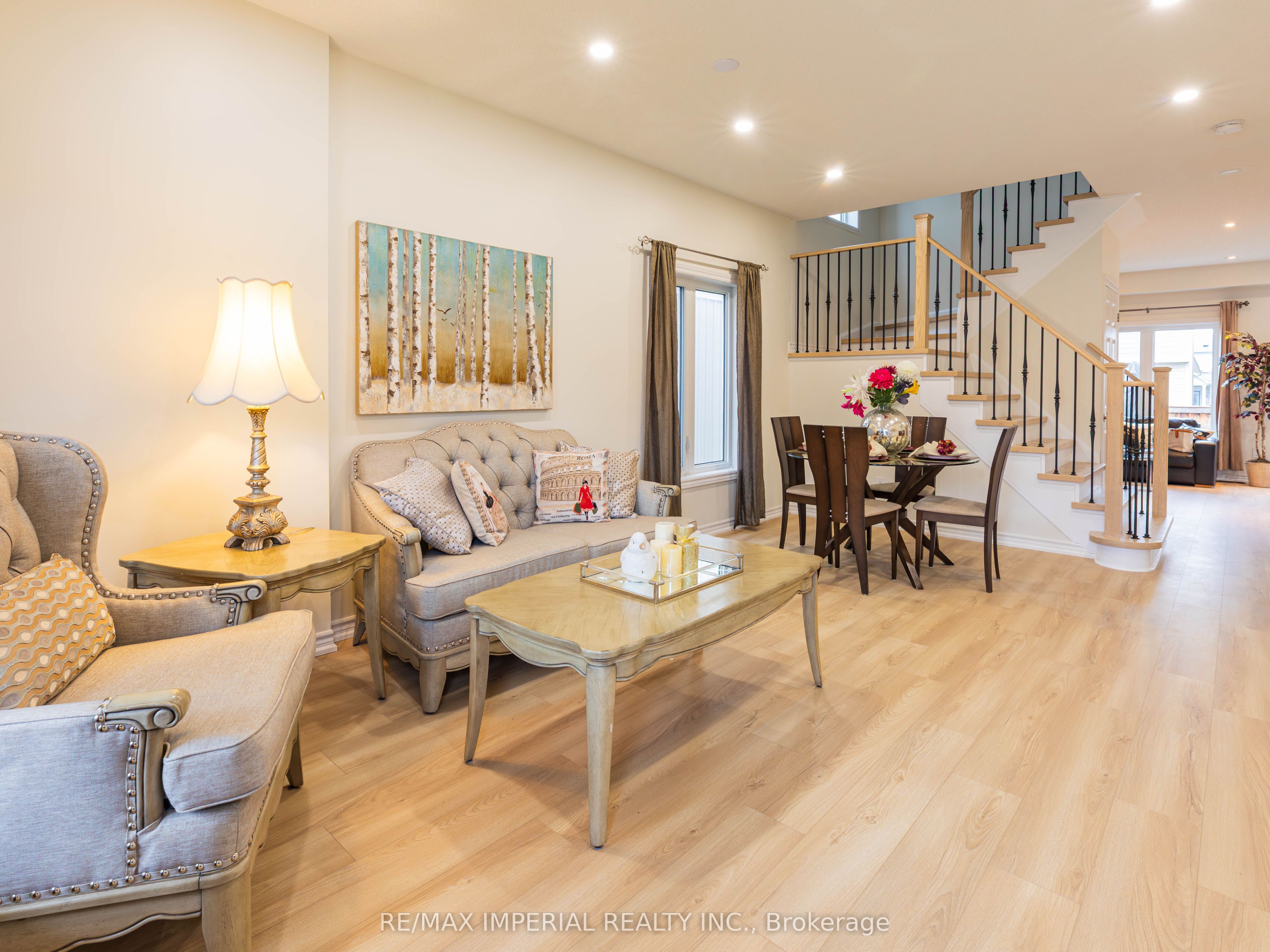 Additional image 2 of 10 Sandgate Street, Whitby, ON, L1R 0L3