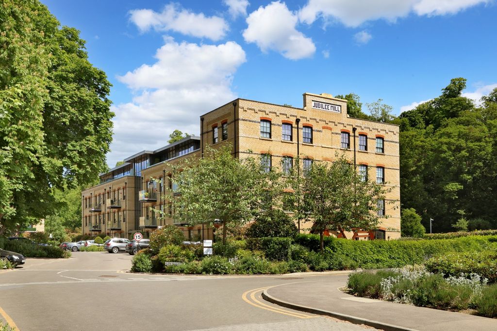 Additional image 14 of 2 bed flat for saleGlen Island, Taplow, Buckinghamshire SL6
