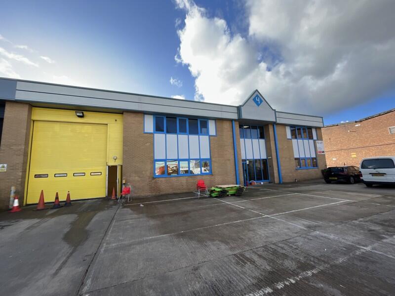 Unit 4, Apex Point, Travellers Lane, North Mymms, Hatfield, Hertfordshire