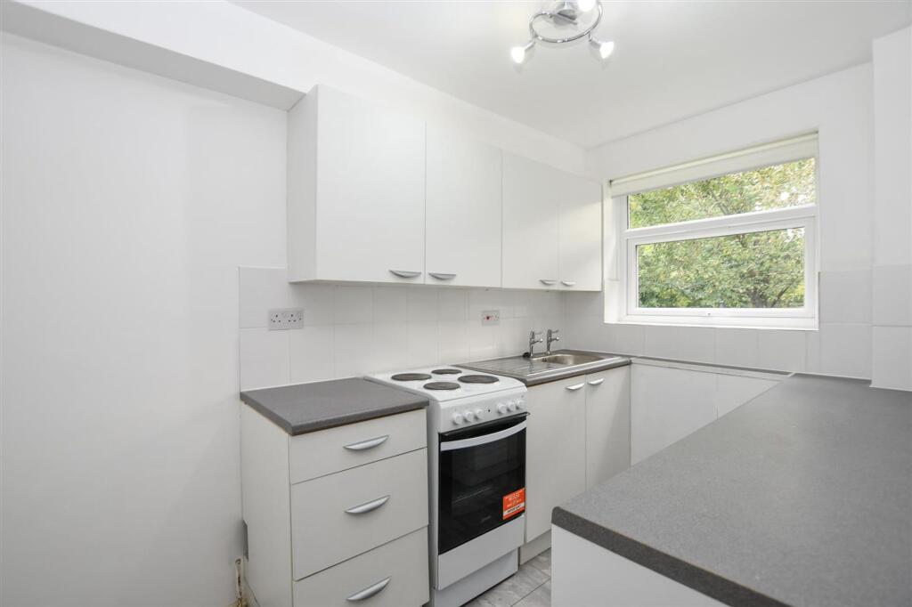 Additional image 4 of Lakeside Place, London Colney, AL2