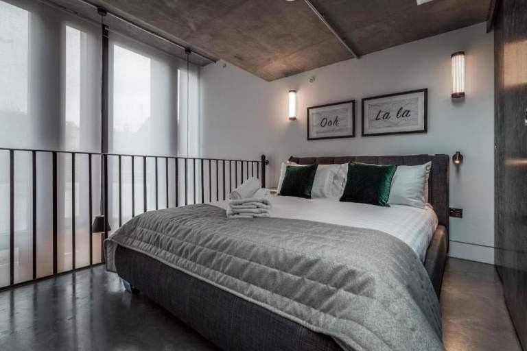1 Bed Flat, Bourchier St, W1D, N1 7GU