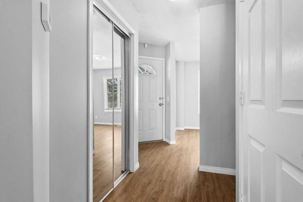 Additional image 4 of 3101 39 Street SW, Calgary, AB, T3E 3G9