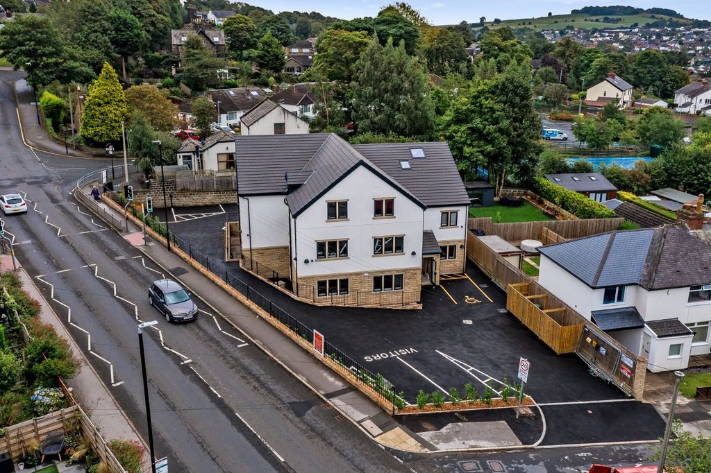 1 bed flat for saleBrookland House, Harper Lane, Yeadon, Leeds, West Yorkshire LS19