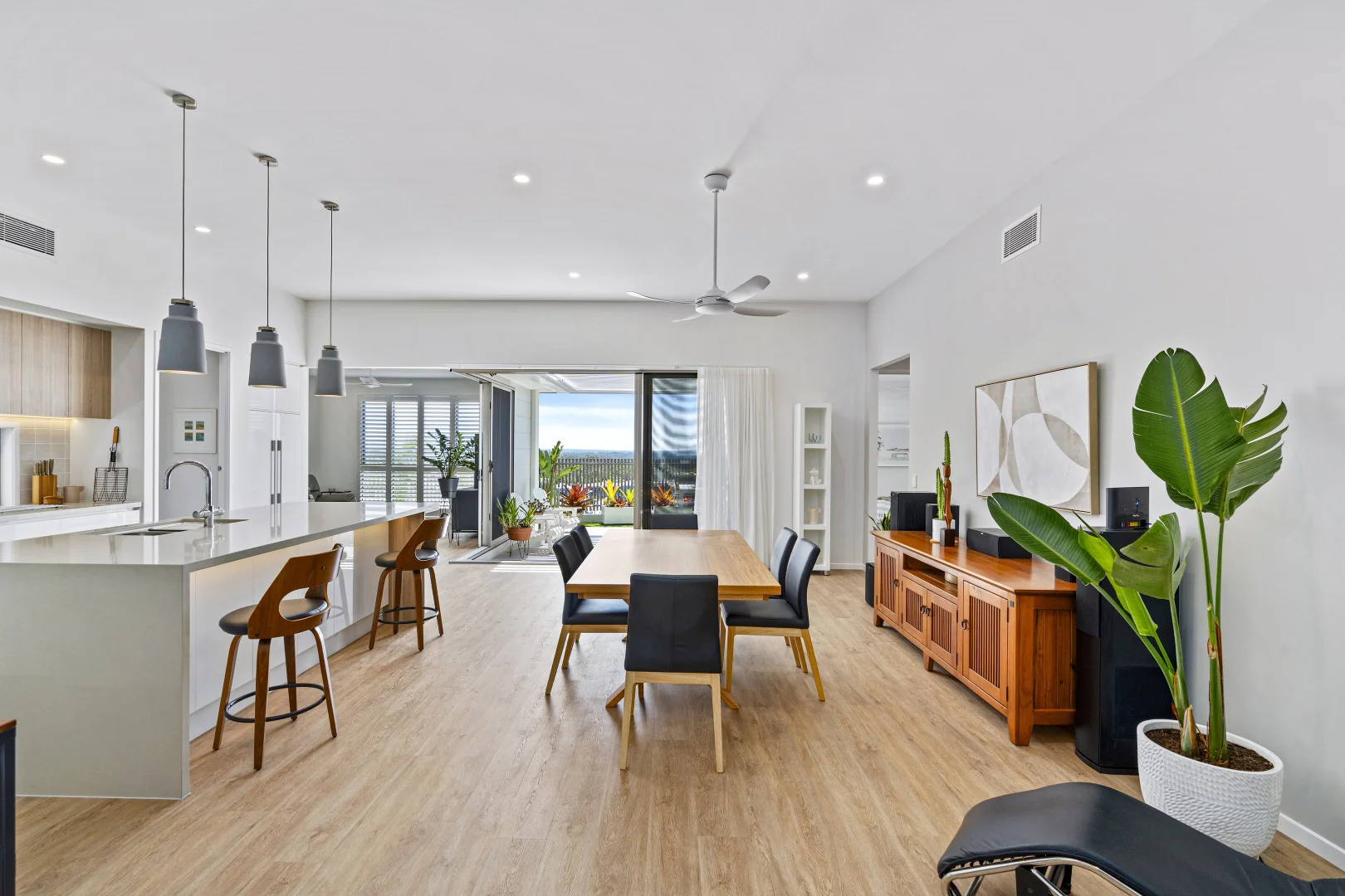 205/3 Gemstone Drive, Pimpama QLD 4209 photo 3