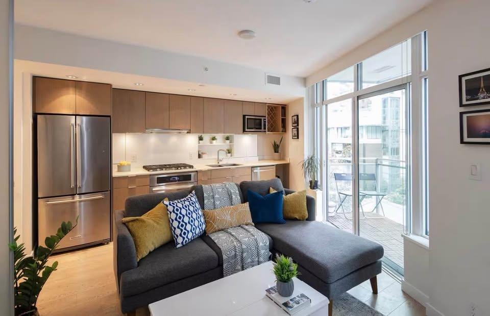 Additional image 3 of 302-161 1st Avenue E, Vancouver, BC, V6A 0G1
