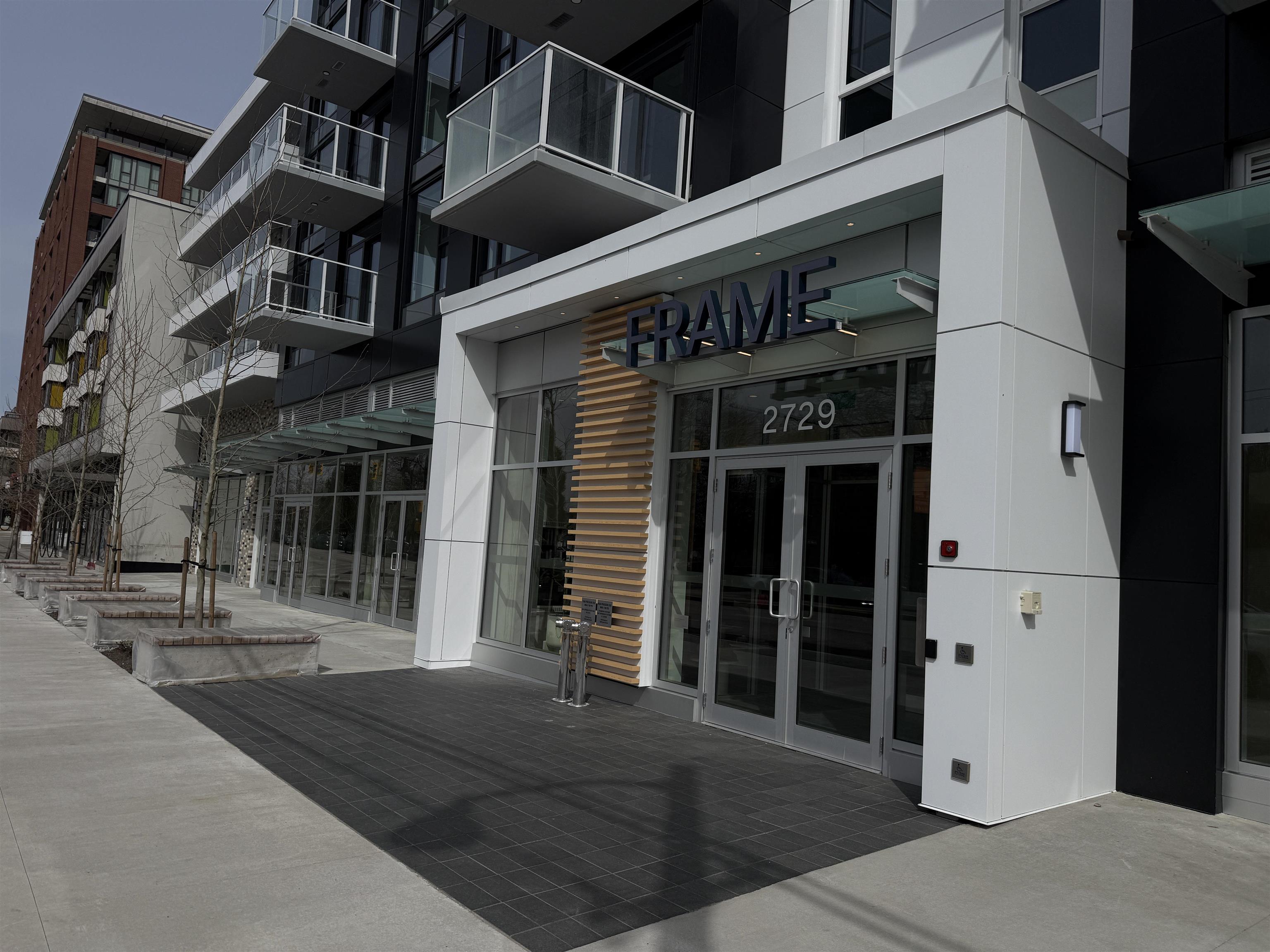 5XX-2729 Kingsway , Vancouver, BC, V5R 0M6