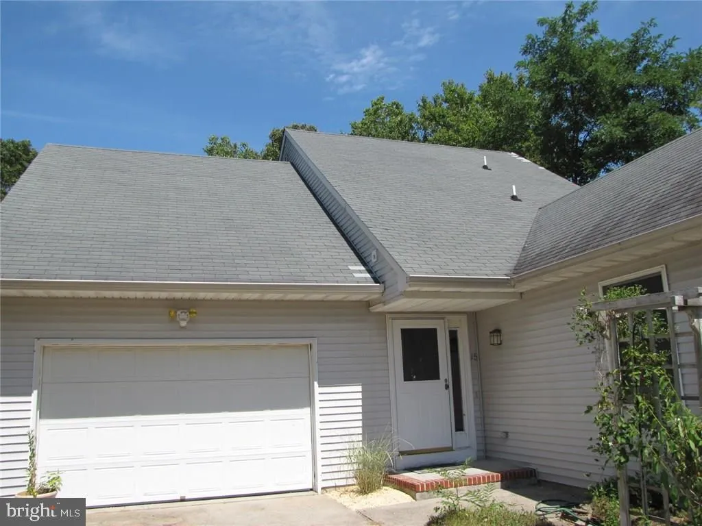 15 W Longport Avenue, Ocean Gate, NJ 08740