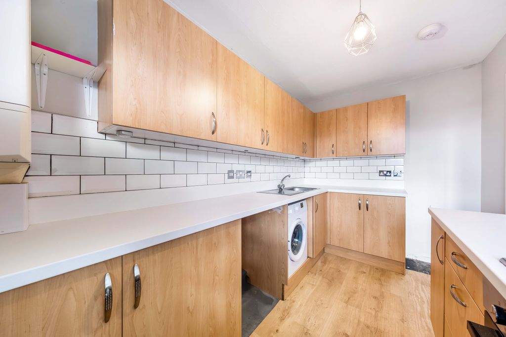 Additional image 4 of 2 bed flat for saleHappyhillock Road, Dundee DD4