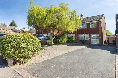 Keenan Close, Leicester, Leicestershire LE2