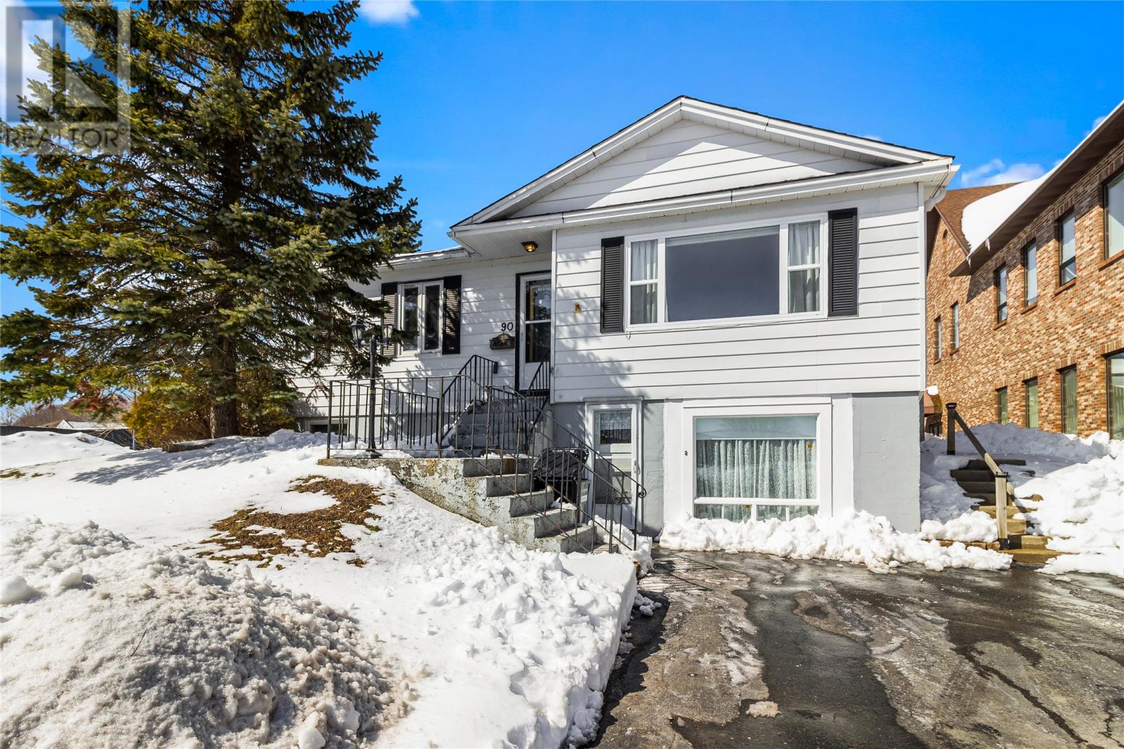 90 Elizabeth Avenue, St. John's, NL, A1A1W7