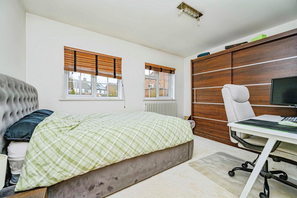 Runcie Close, St. Albans photo 5