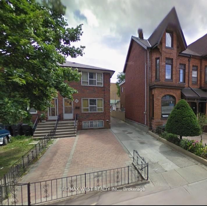 Second Floor-57 Nassau Street, Toronto, ON, M5T 1M3