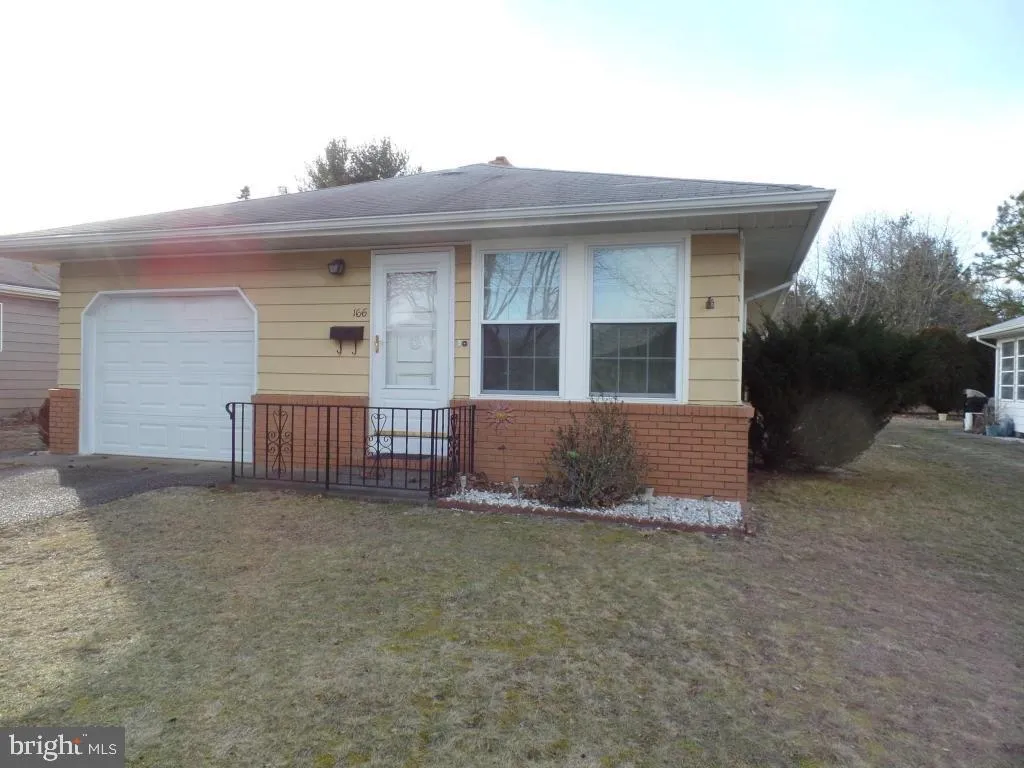 166 Guadeloupe Drive, Toms River, NJ 08757