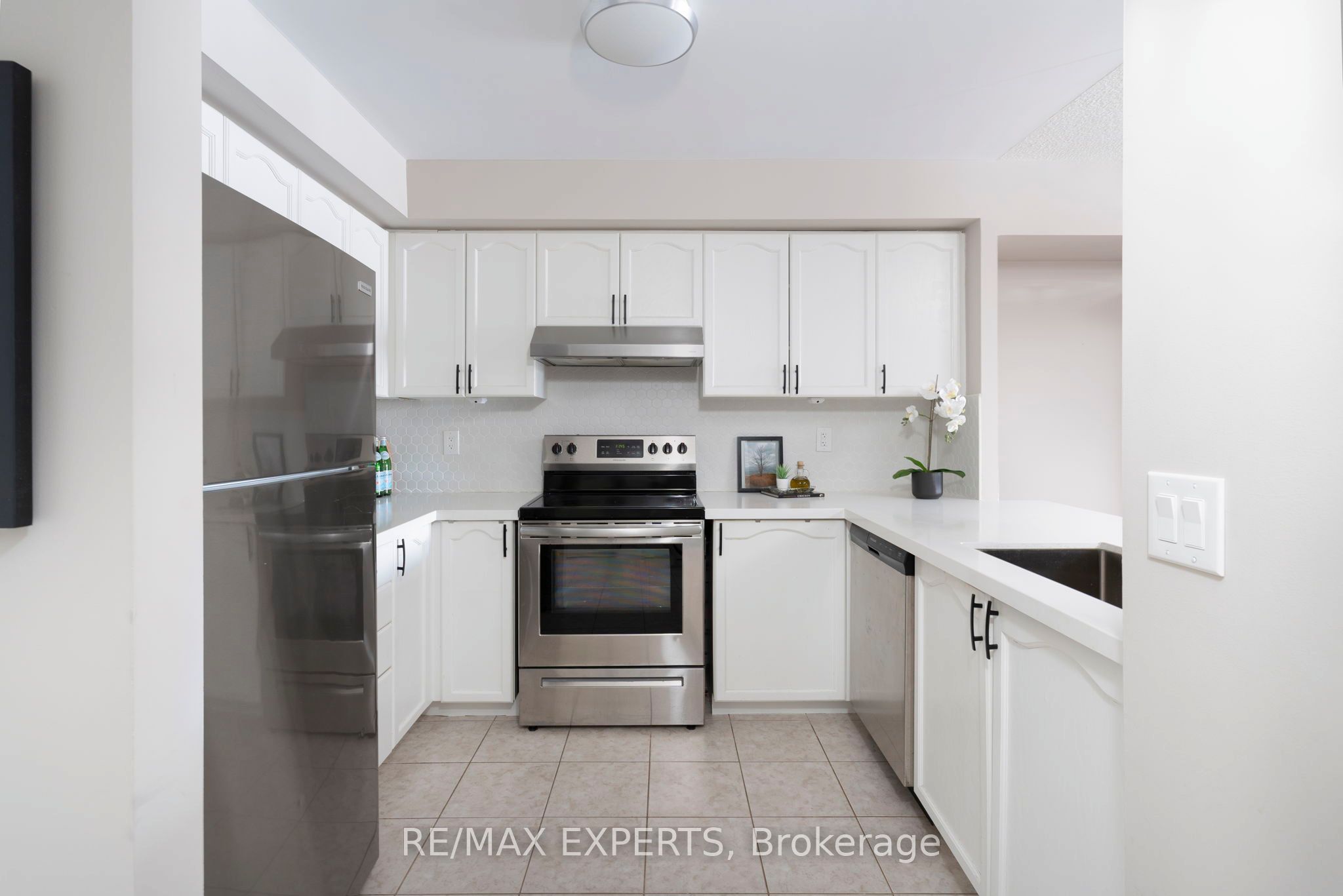 Additional image 4 of 212-8026 Kipling Avenue, Vaughan, ON, L4L 2A1