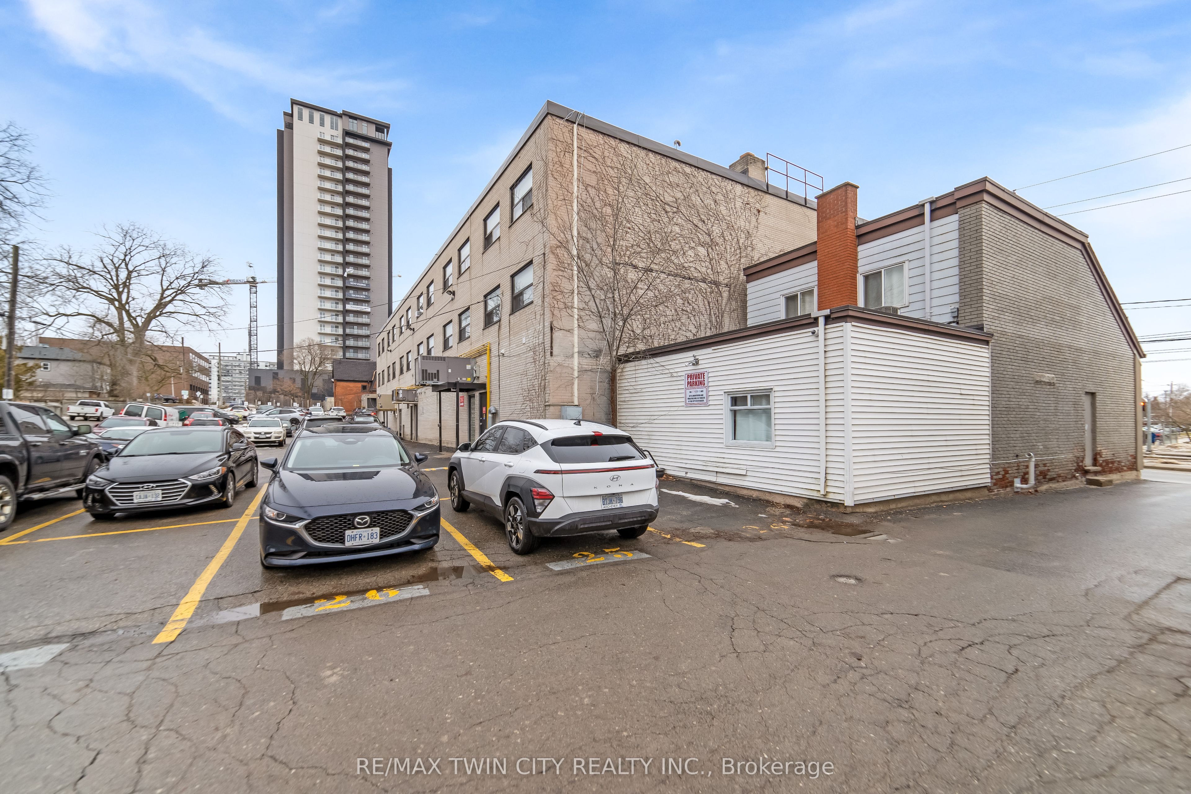 Additional image 5 of 938 King Street W, Kitchener, ON, N2G 1G4