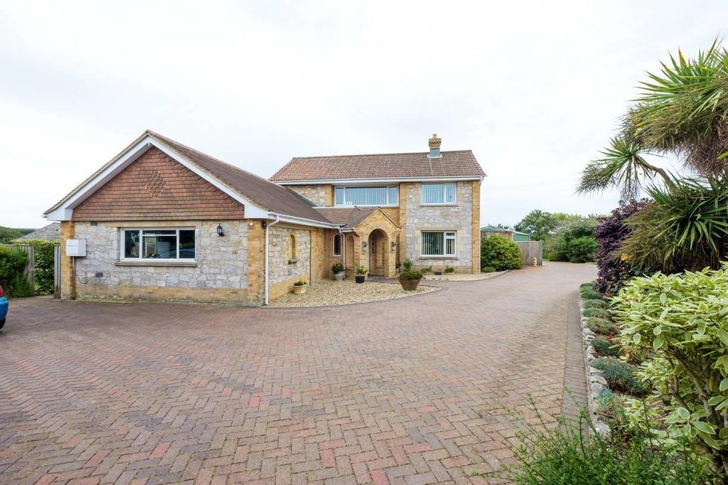 Additional image 2 of 4 bed detached house for saleYarmouth, Isle Of Wight PO41