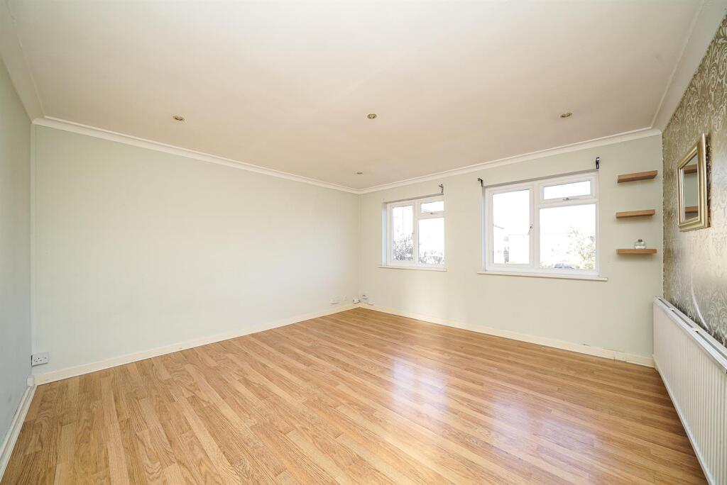 The Ridgeway, St. Albans photo 4