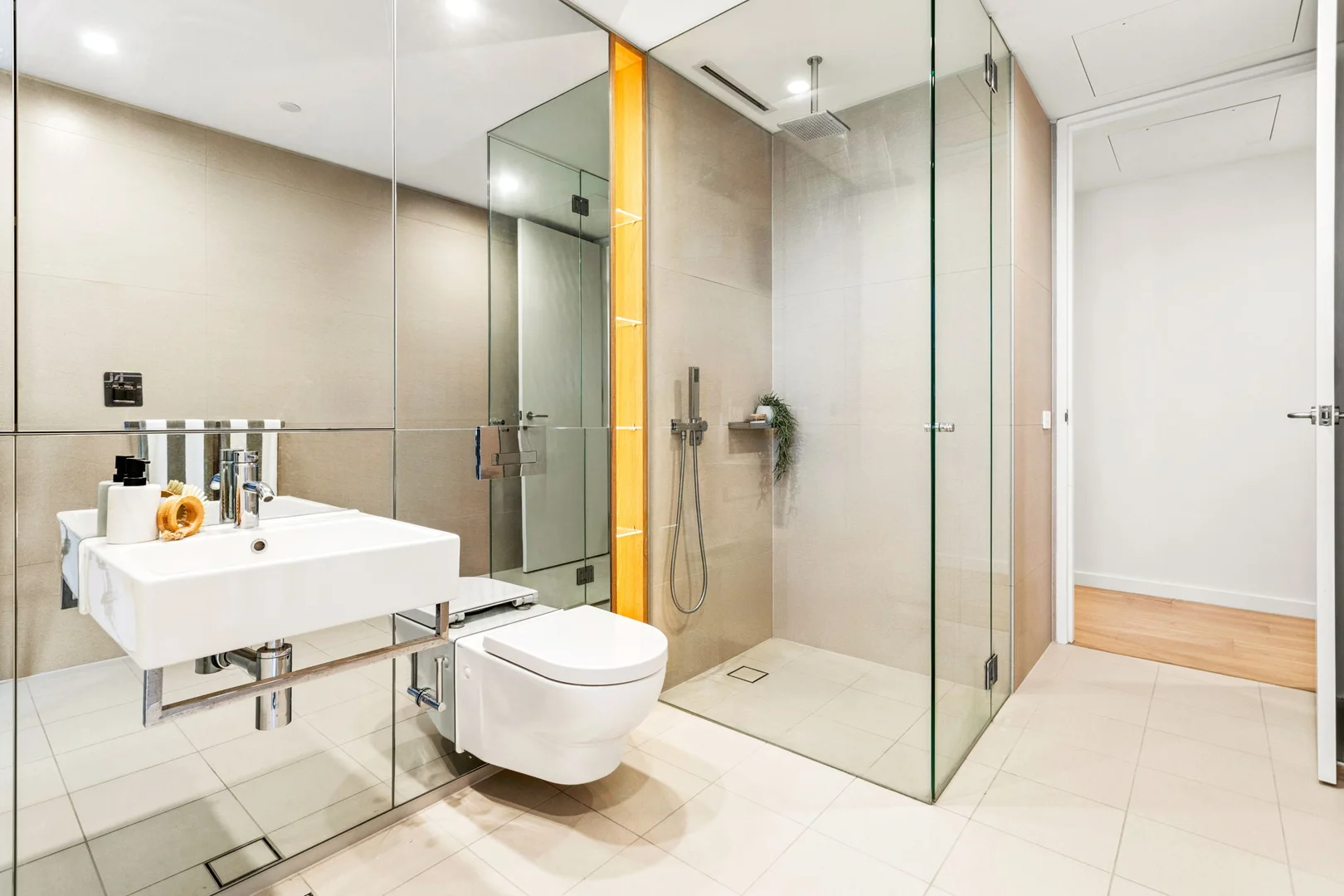 1801/1 Chippendale Way, Chippendale NSW 2008 photo 4
