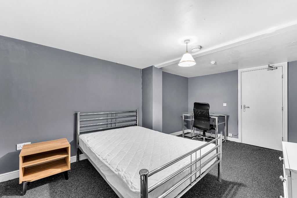 Additional image 8 of 33 bed property for saleMonton Road, Monton M30