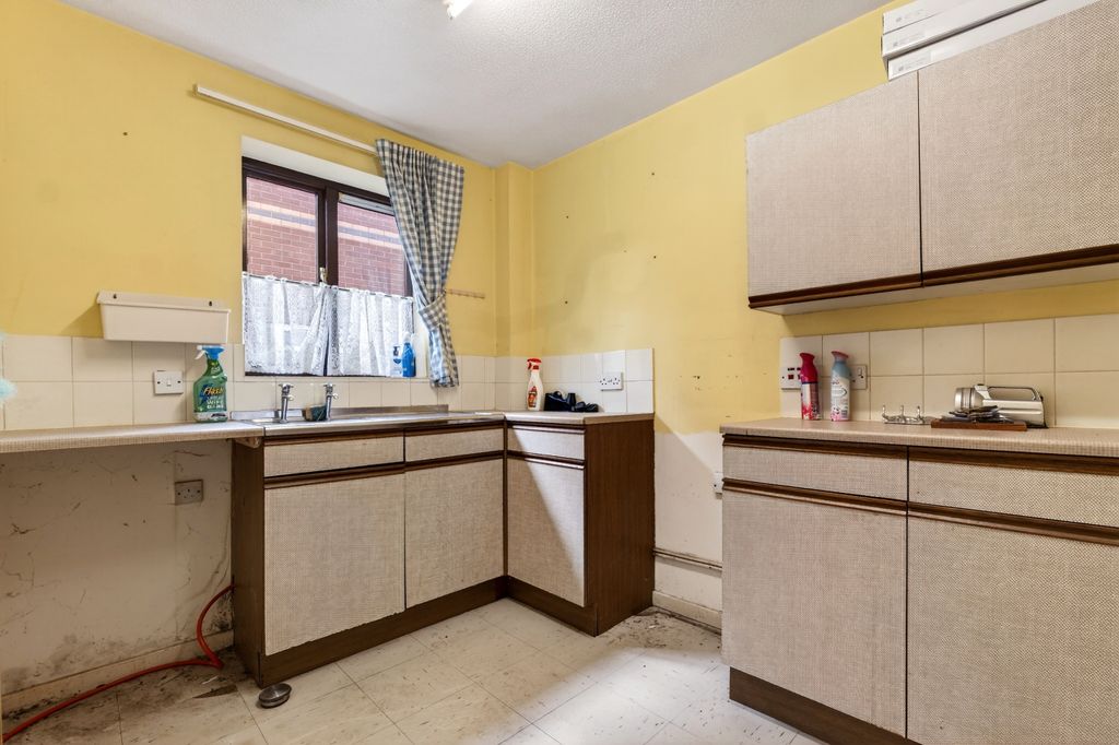 Additional image 5 of 2 bed flat for saleJamieson Court, Melrose Place, Hereford HR4