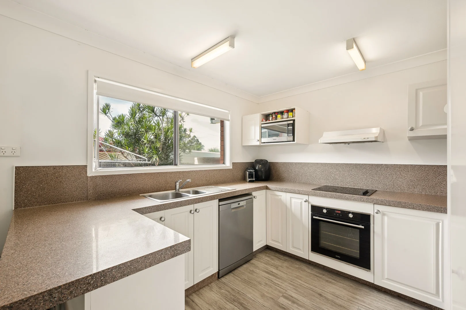 23 Marshall Street, Strathpine QLD 4500 photo 4