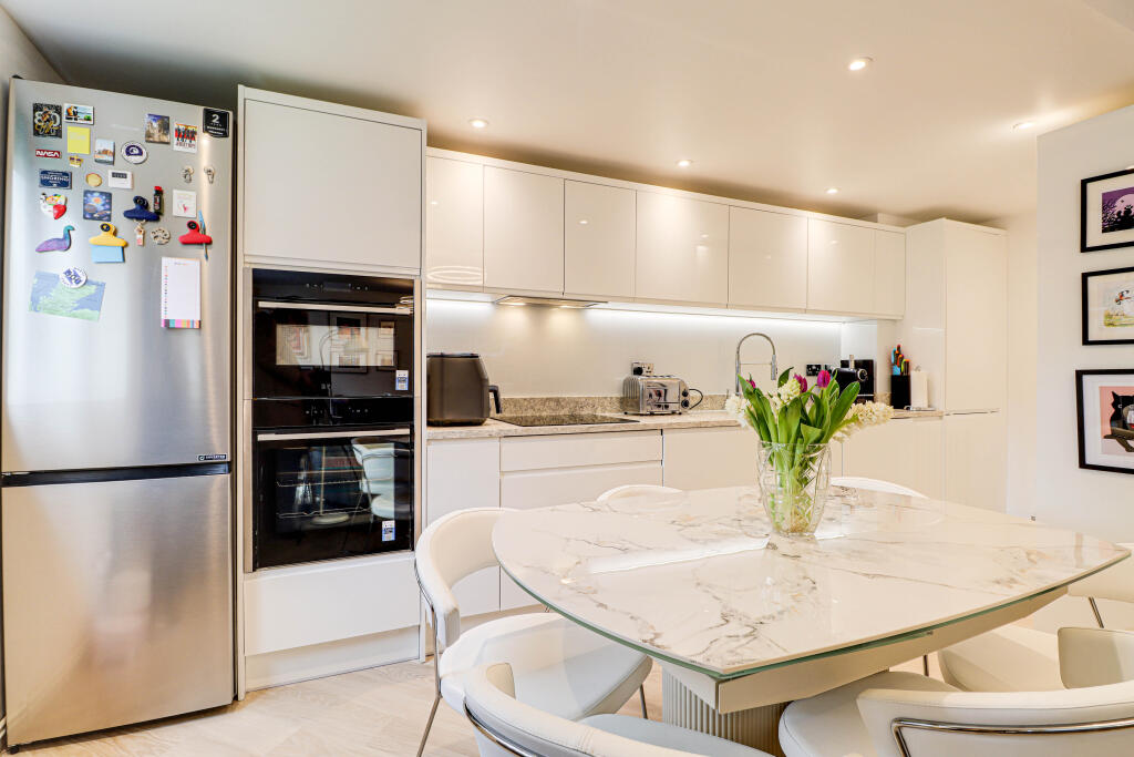Additional image 3 of Hillside Road, Harpenden, AL5
