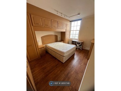 Laney House, London EC1N, Room to rent