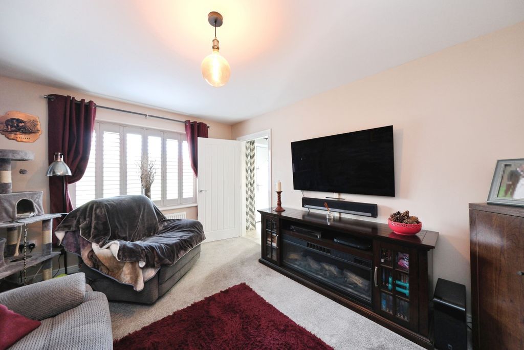 Additional image 9 of 4 bed detached house for saleBaitway Drive, Ripley DE5