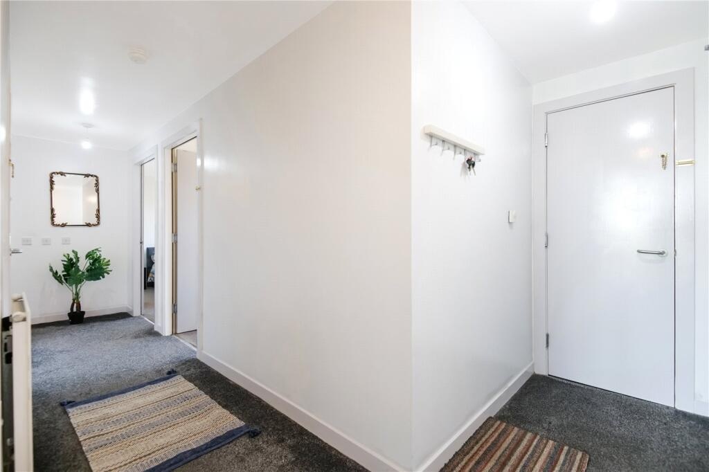 2 Bed Flat, Golspie St, G51, N1 7GU photo 4