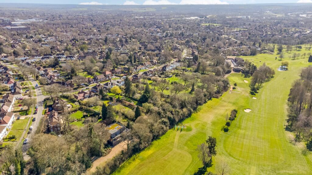 Additional image 24 of High Oaks Road, West Side, Welwyn Garden City, Hertfordshire, AL8