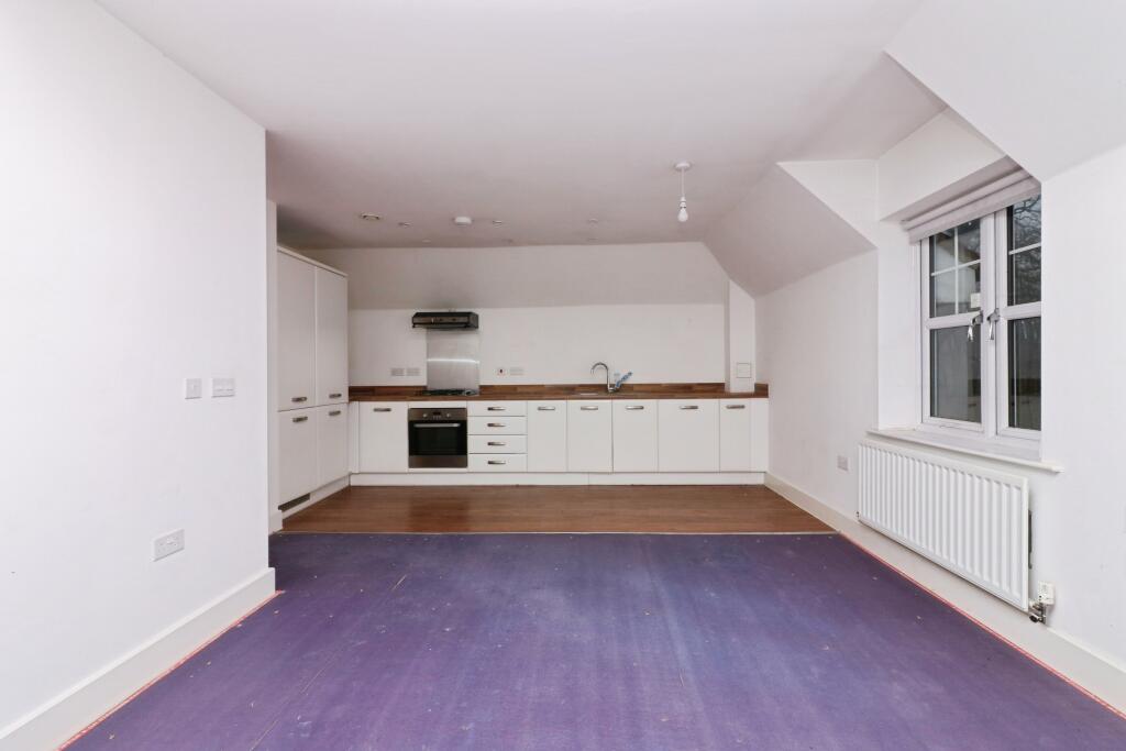Additional image 2 of Henwyk Lodge, Welwyn, AL6