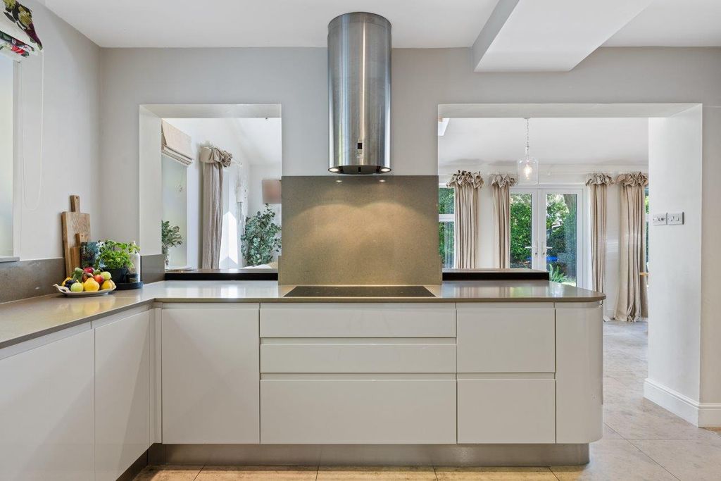 Additional image 7 of 4 bed detached house for saleSt. Richards Way, Aldwick, Bognor Regis, West Sussex PO21