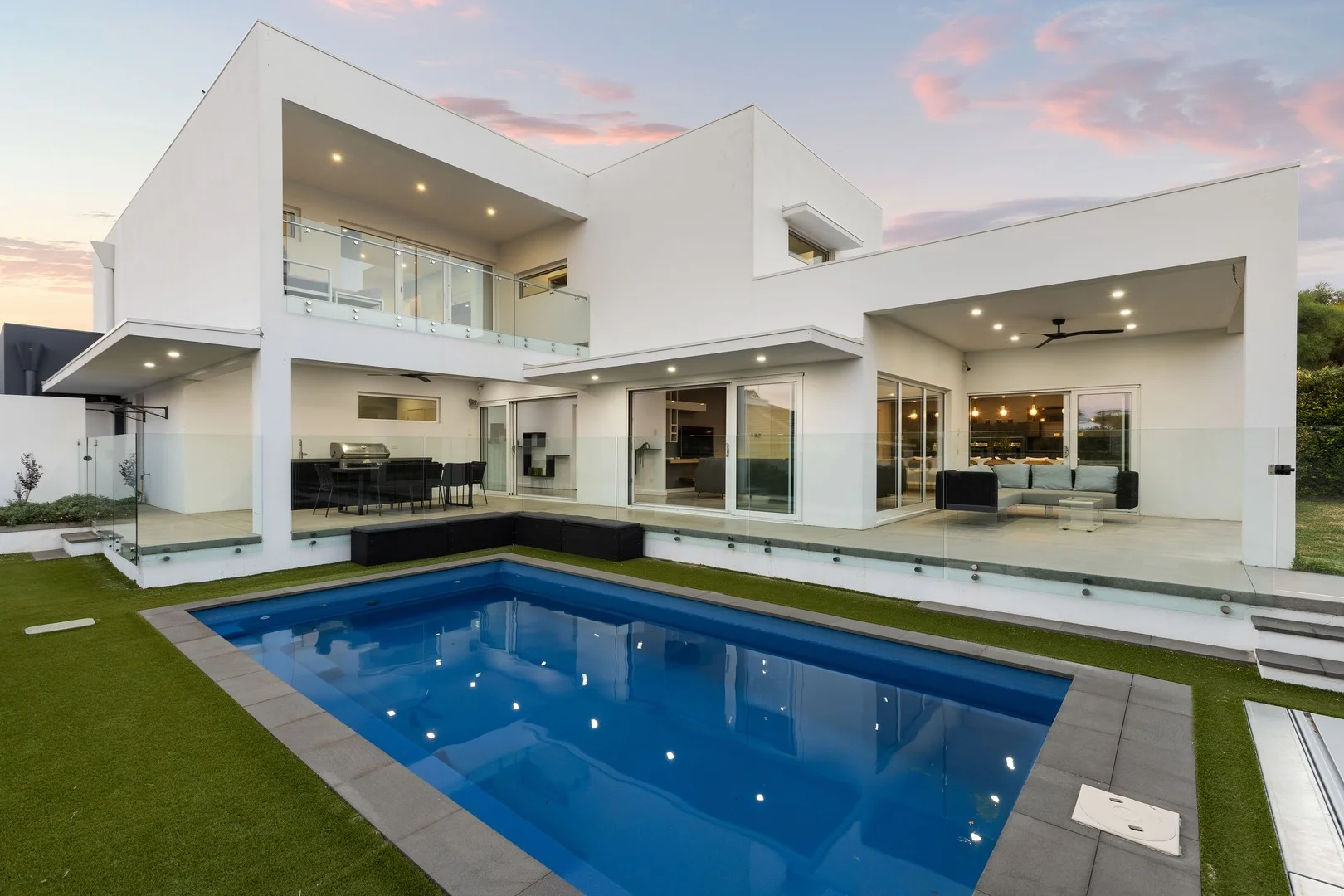 4 Pindari Place, Hillarys WA 6025