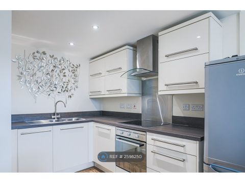 Blenheim Court, Leicester LE1