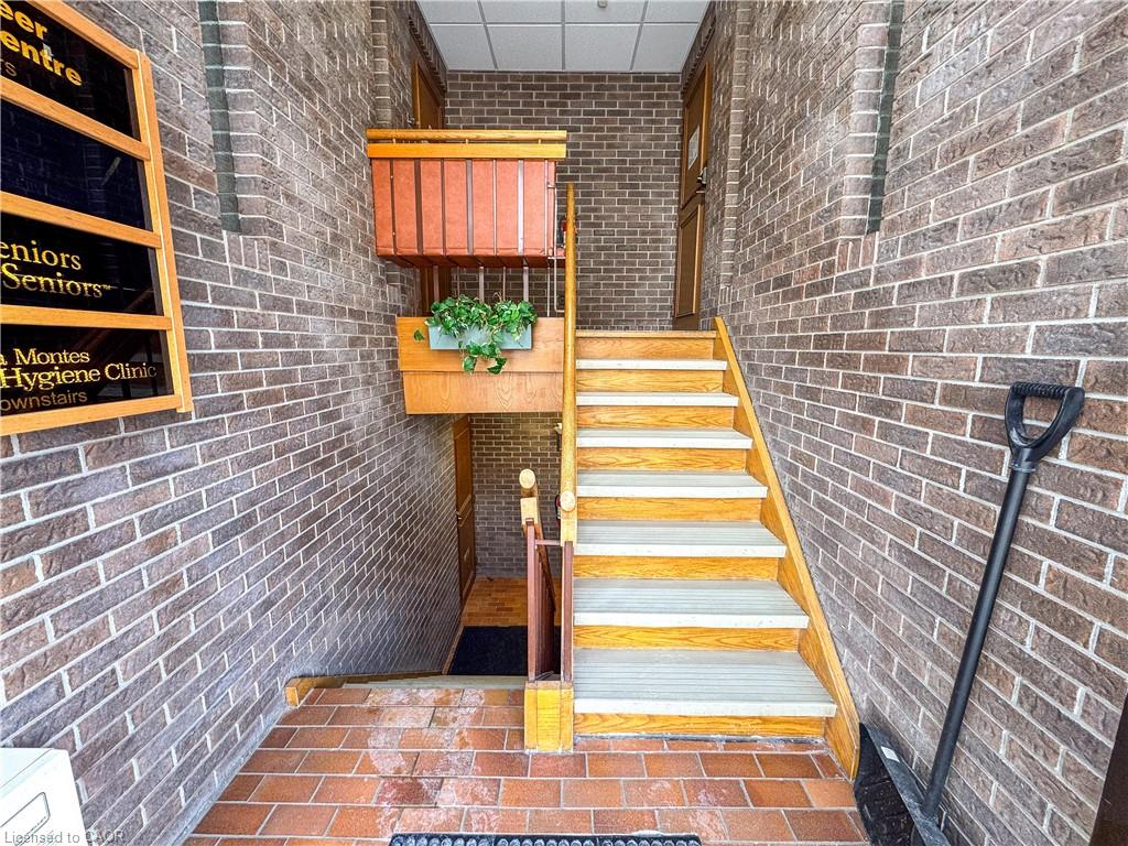 1454 King Street E, Kitchener, ON, N2G 2N7 photo 3