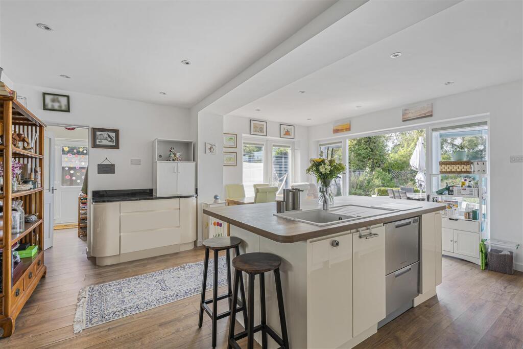 Additional image 4 of Two Oaks Drive, Welwyn