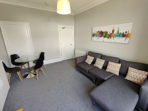 Meadowbank Terrace, Edinburgh EH8