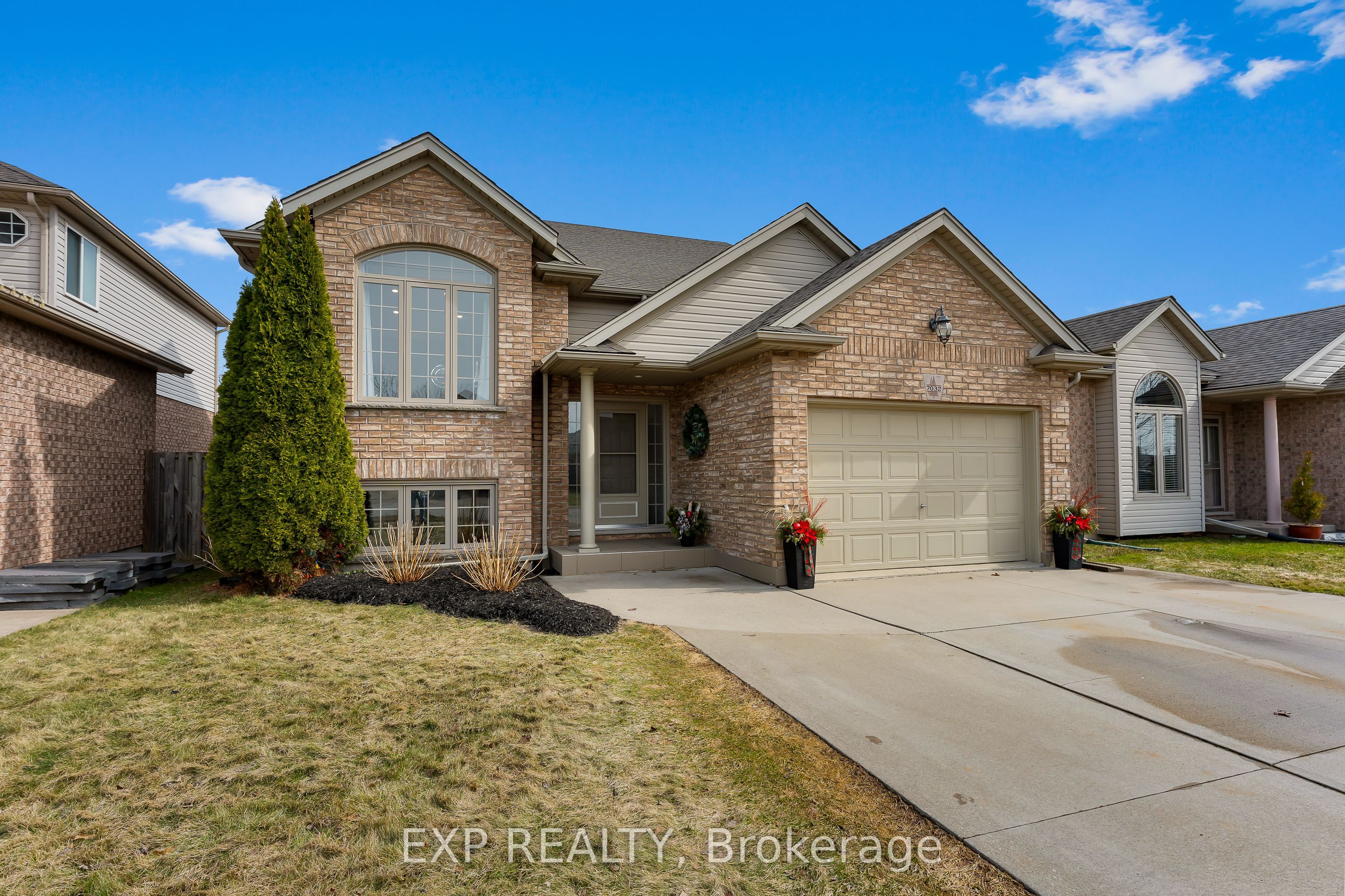 7032 Kelly Drive, Niagara Falls, ON, L2H 3J9