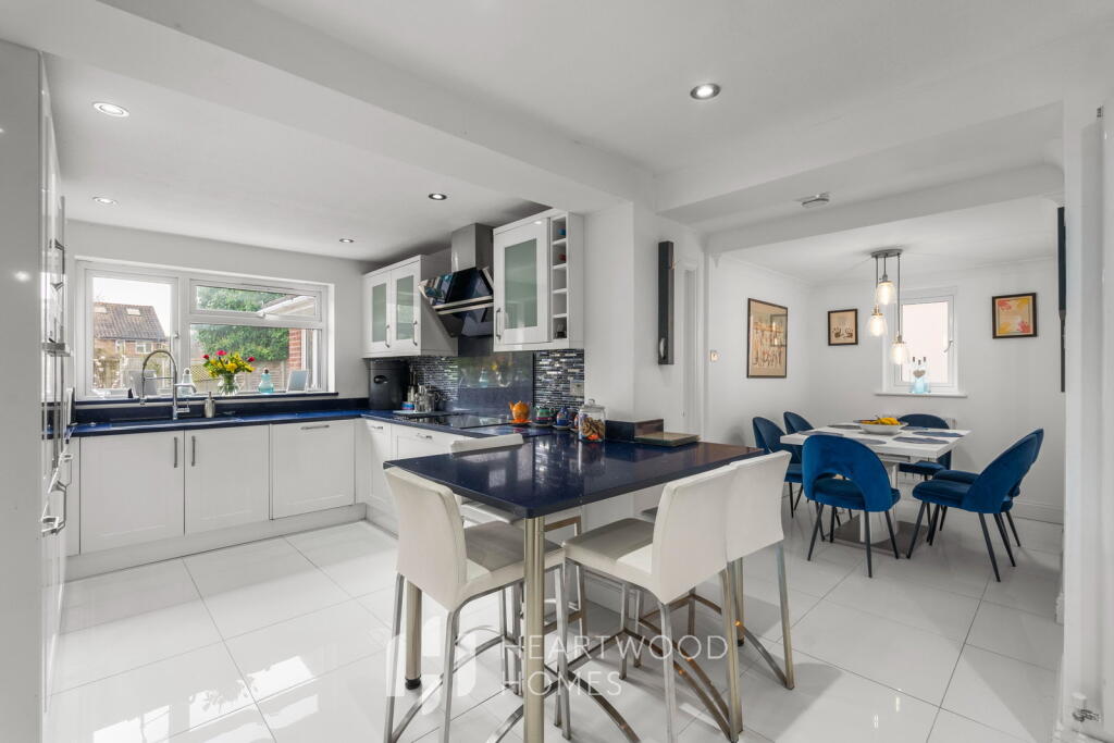 Additional image 7 of Carisbrooke Road, St. Albans, AL2 3HR