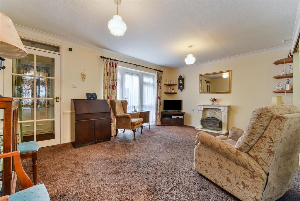 Additional image 5 of 2 bed flat for saleWindmill Court, East Wittering, Chichester PO20