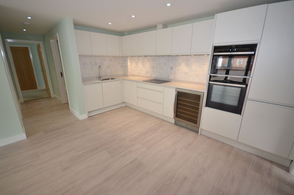 Additional image 4 of 2 bed flat for saleBrown Street, Salisbury, Wiltshire SP1