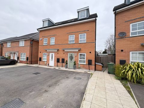Thorn Tree Drive, Thornton L23