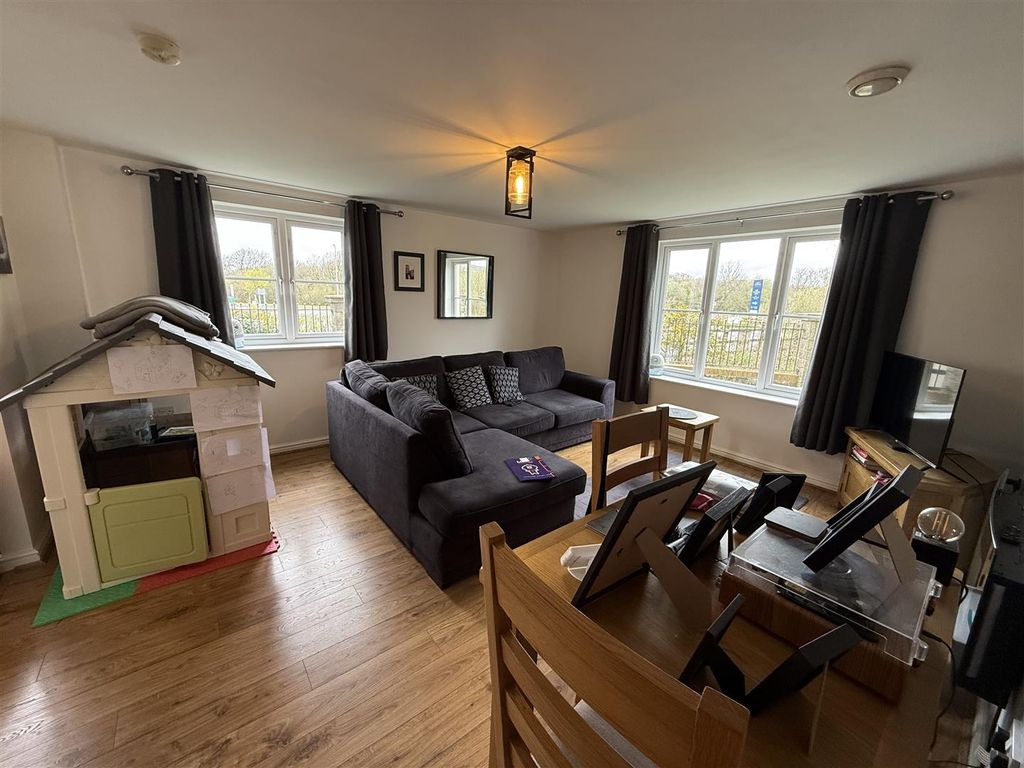 Additional image 10 of 2 bed flat for saleRhodfa'r Ceffyl, Ffoslas, Kidwelly SA17