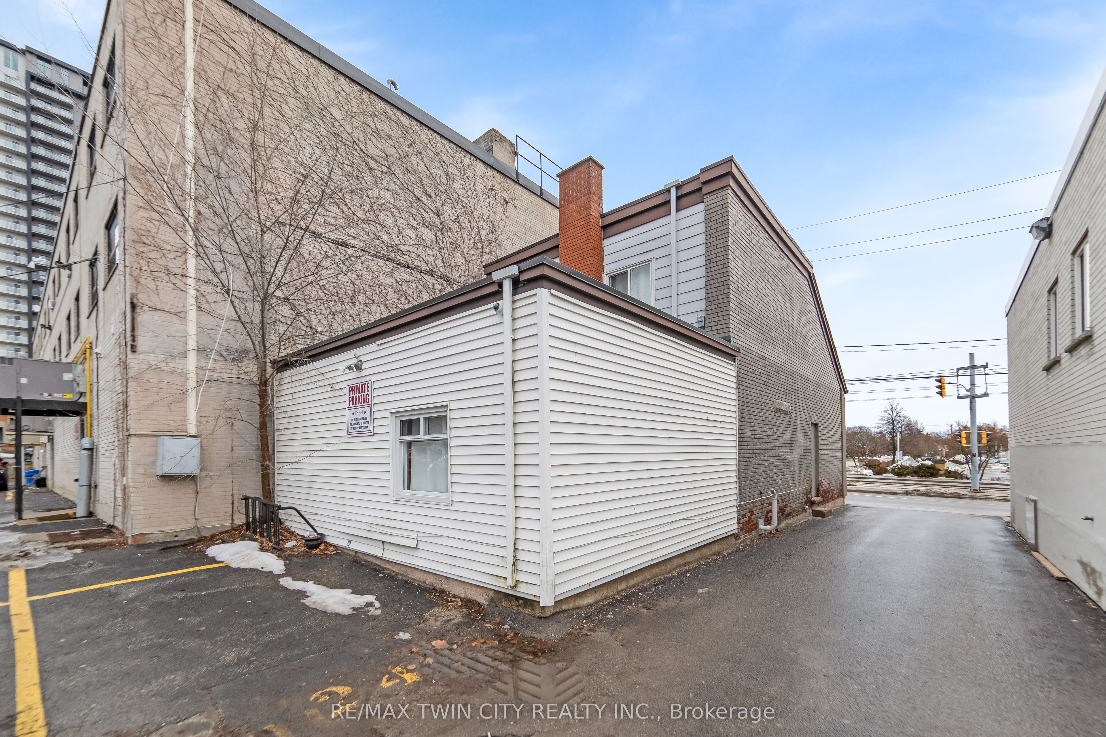 Additional image 4 of 938 King Street W, Kitchener, ON, N2G 1G4