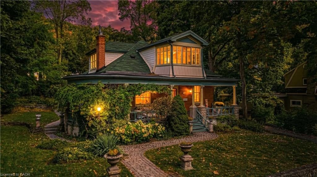 55 Cayley Street, Dundas, ON, L9H 2E6