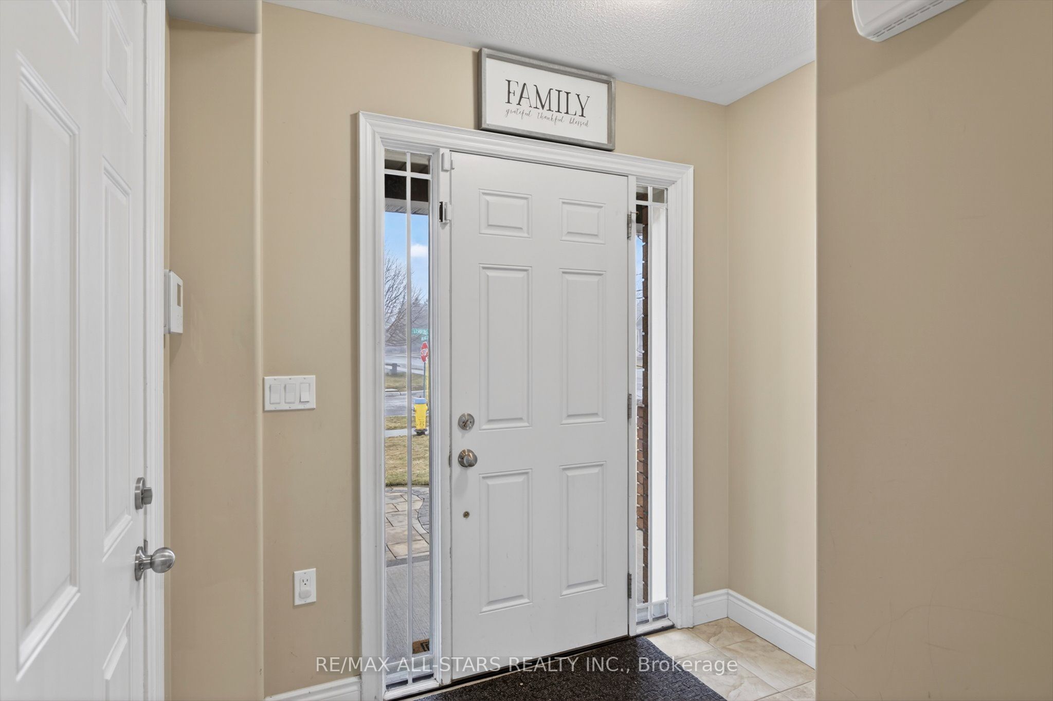 Additional image 4 of 2 Lisbeth Crescent, Kawartha Lakes, ON, K9V 0C9