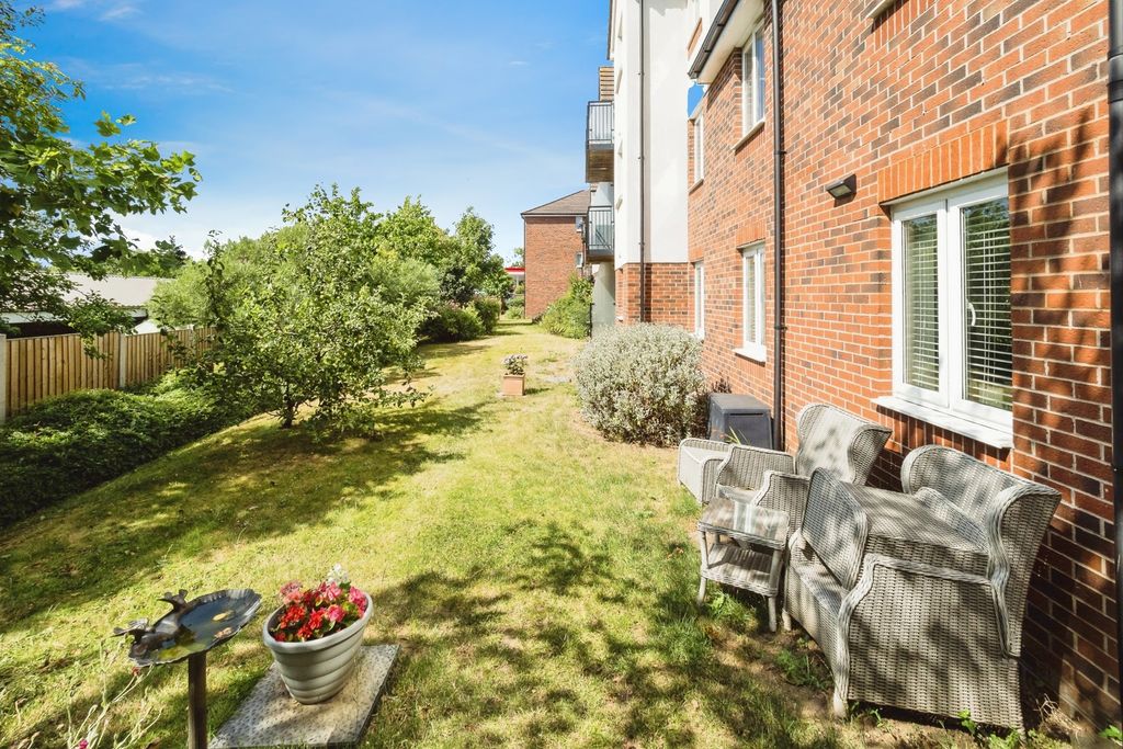 Additional image 14 of 2 bed flat for saleWhite Hart Lane, Romford RM7