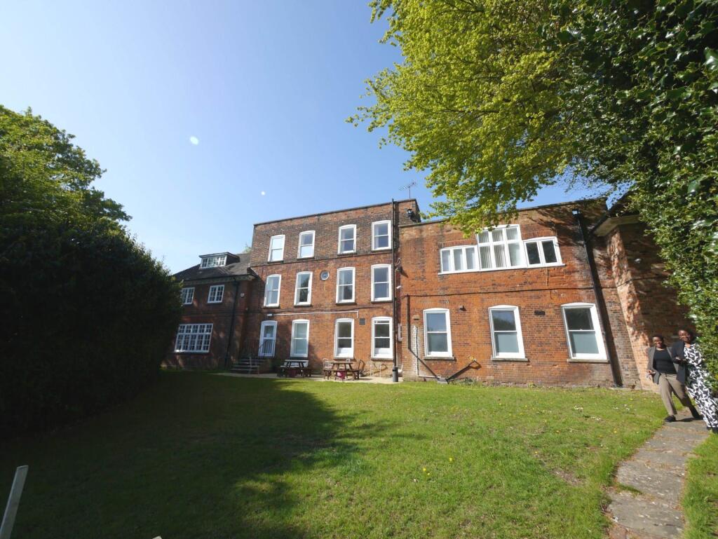 Additional image 19 of Great North Road, Hatfield