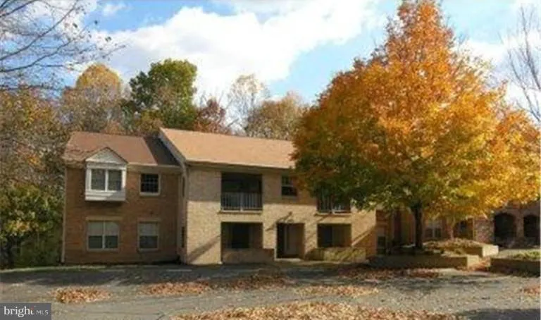 Additional image 2 of 5821 Cove Landing Road Unit 302, Burke, VA 22015